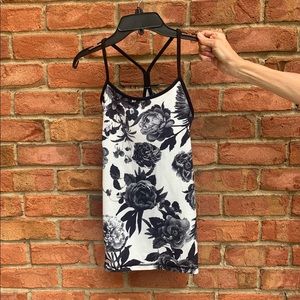 NWOT lululemon tank